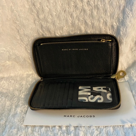 Marc By Marc Jacobs Classic Long Wallet - Picture 5 of 7